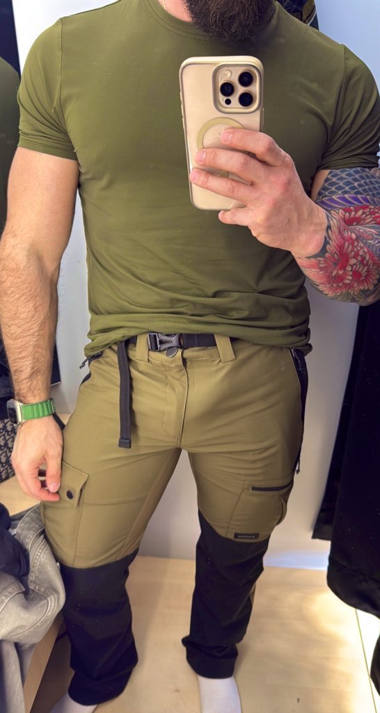 Hardlover tweet media