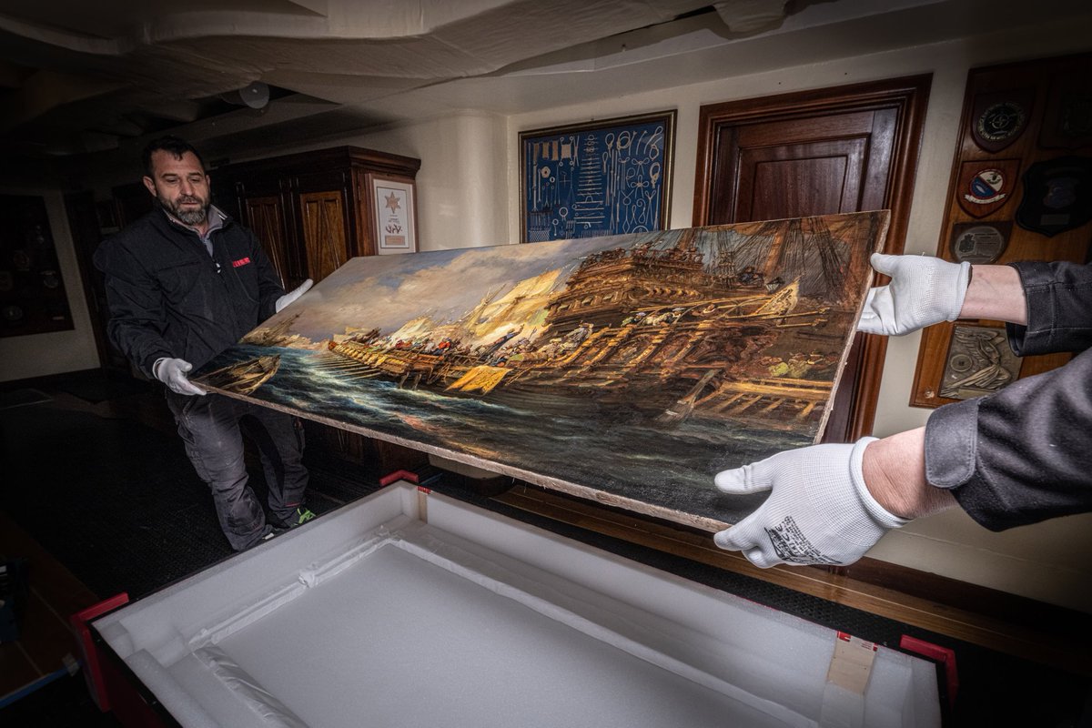 ItalianNavy's tweet image. Al termine dell’impegnativa attività di restauro presso l’Opificio delle Pietre Dure di #Firenze e l’Istituto Centrale per il Restauro di #Roma, sono rientrati a bordo di nave #AmerigoVespucci, i due dipinti realizzati da Rudolph #Claudus, testimonianze significative della
