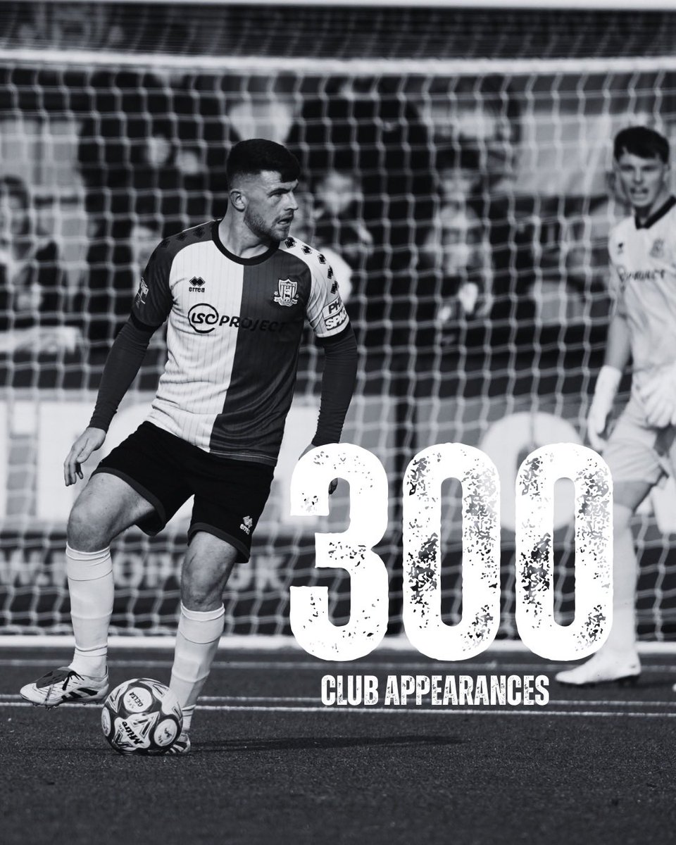 sholingfc's tweet photo. 💯 💯 💯  This week saw our very own Brad Targett reach 300 appearances for the Boatmen! 

Here’s to many more, @targett_brad 👊 

#UpTheBoatmen 🚢 #PrideOfEastSouthampton 🔴 https://t.co/AH49jpOGqd
