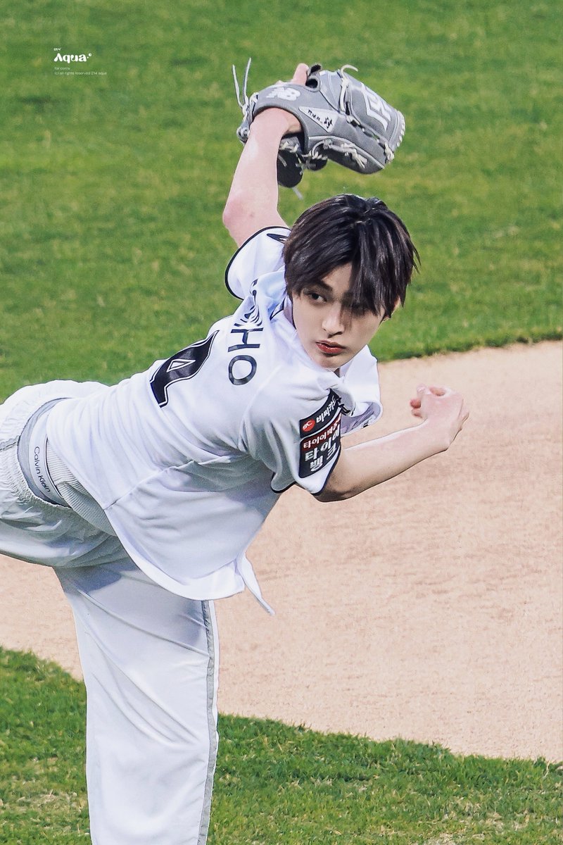 21.4°Aqua tweet media