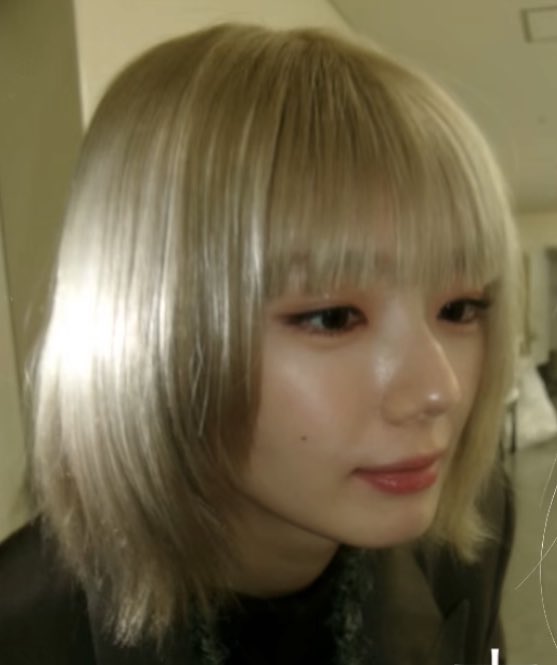 Nameless tweet media