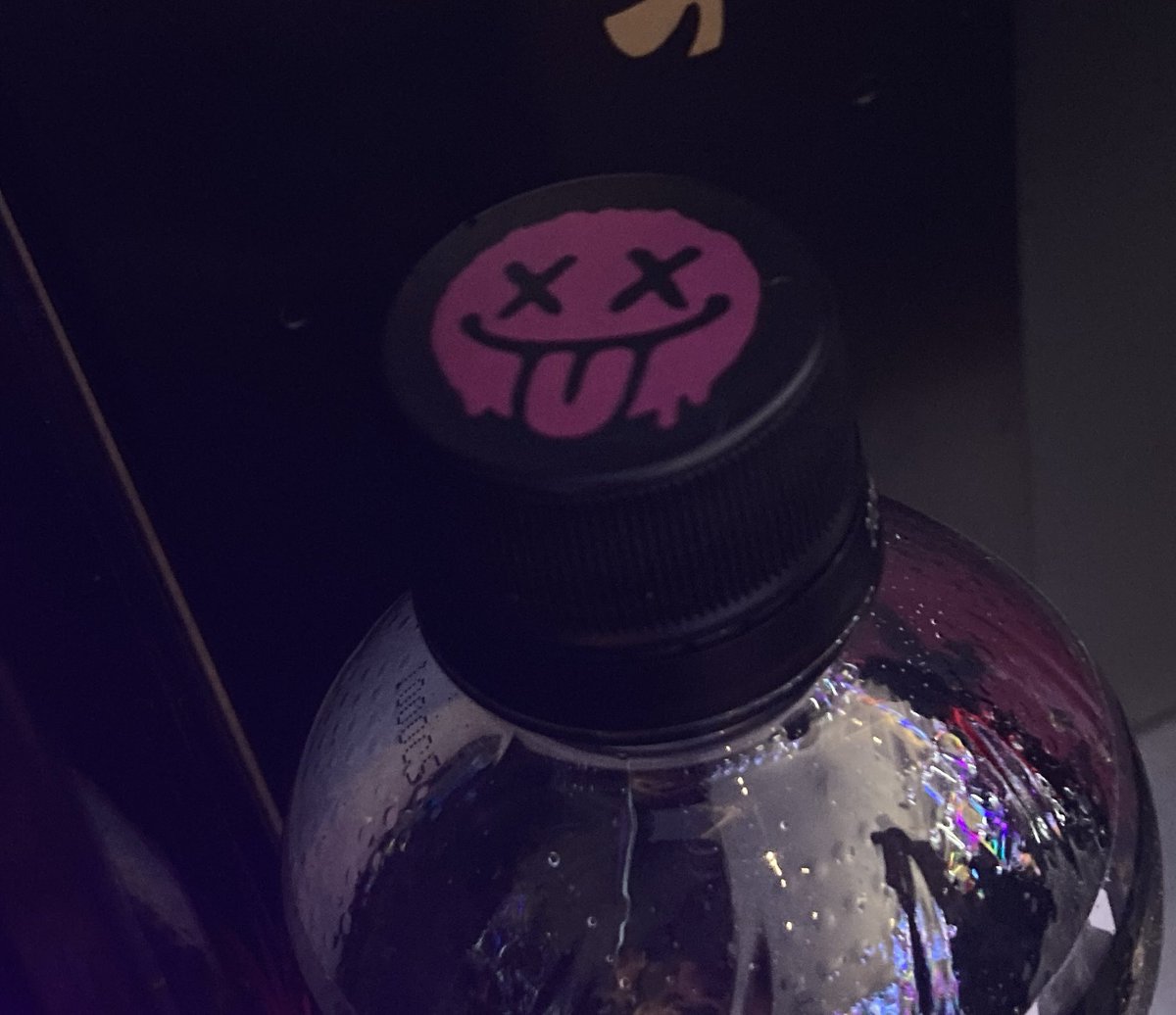 デルソラー tweet media