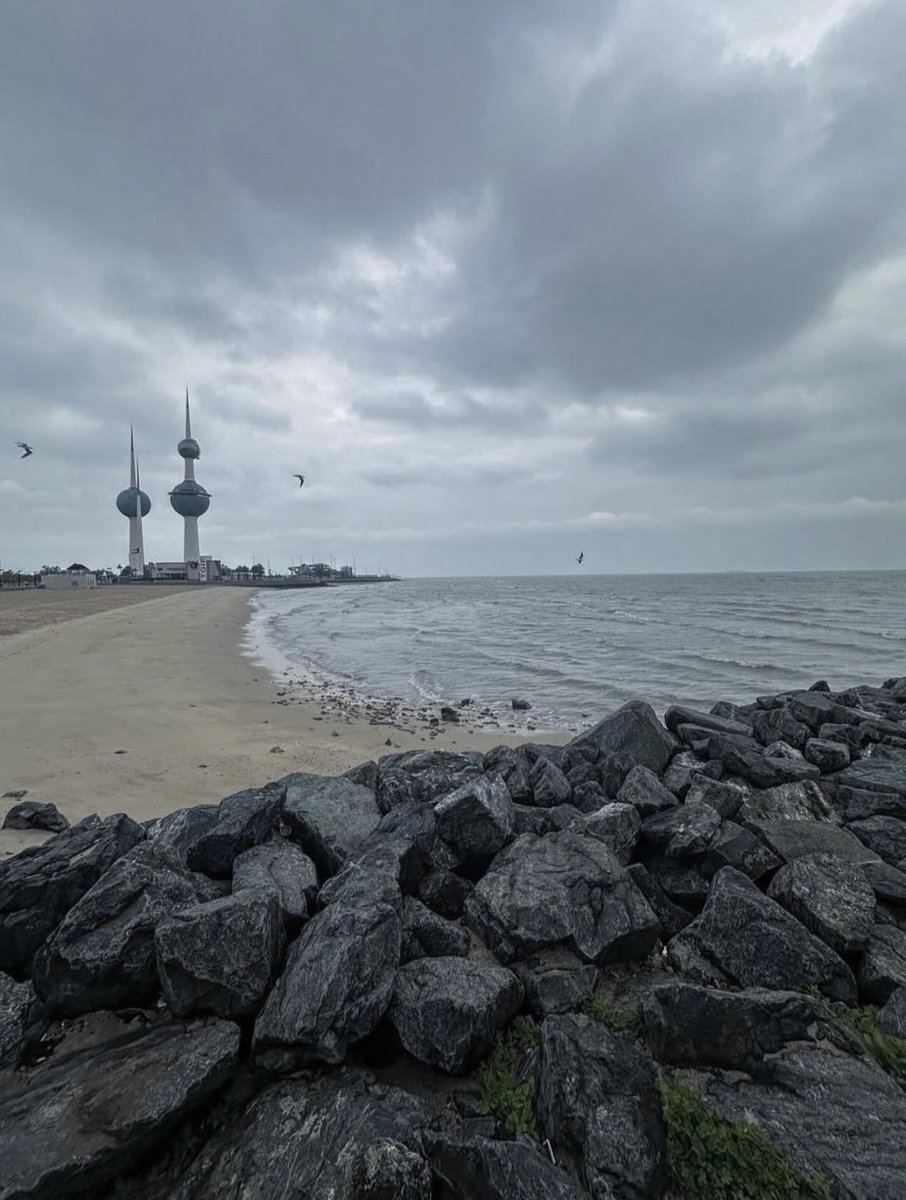 اللهم احفظ بلادنا الكويت وشعبها من كل مكروه 

<a href="/mesh3lal7rbi/">مشعل ناشي الحربي</a> 🇰🇼تصوير جميل مبدع 

"شامخة يا كويت"

#أمطار_الكويت
#أبراج_الكويت
#سماء_الكويت
#الكويت
#أبريل