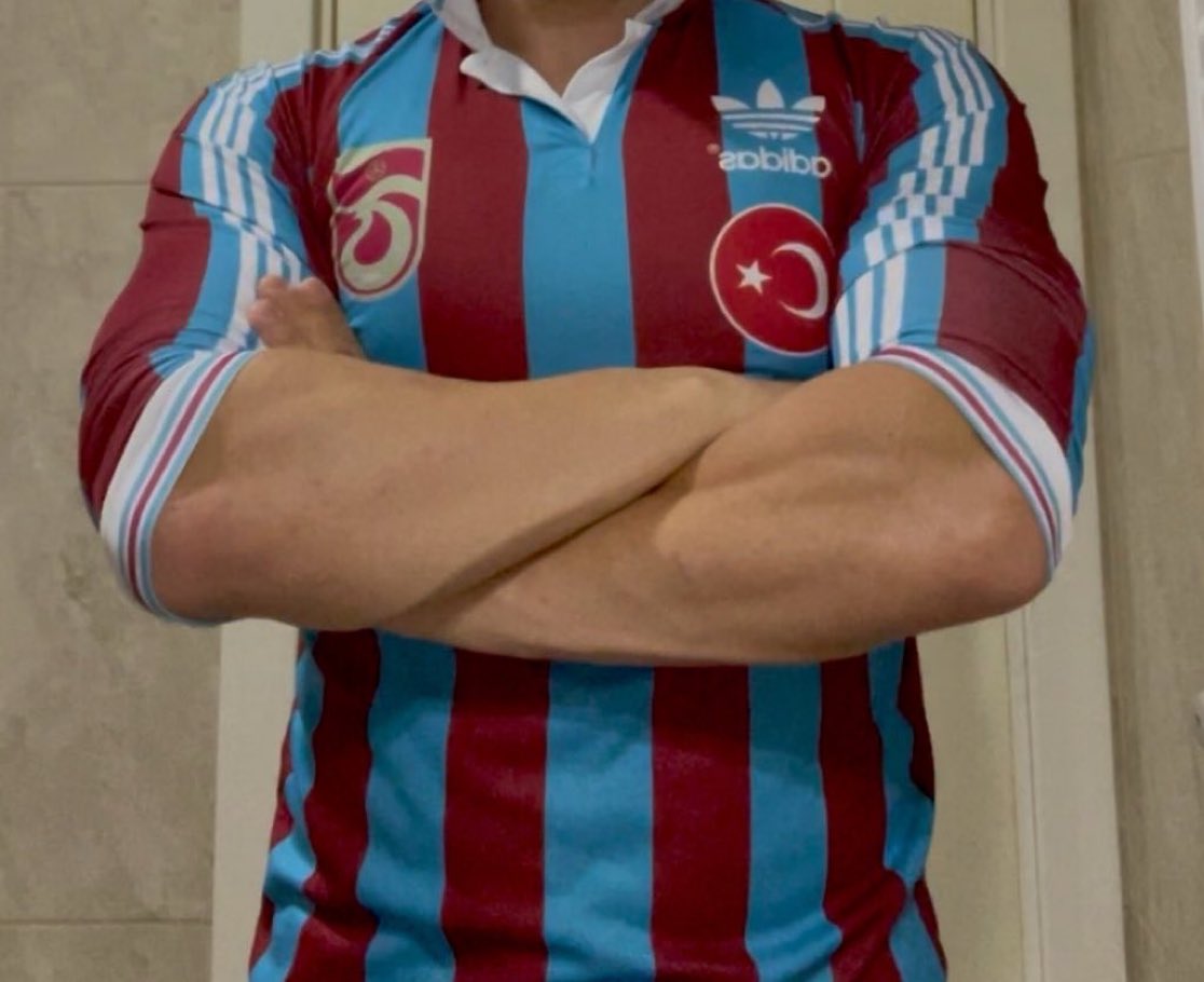 Finnburaksonn tweet media