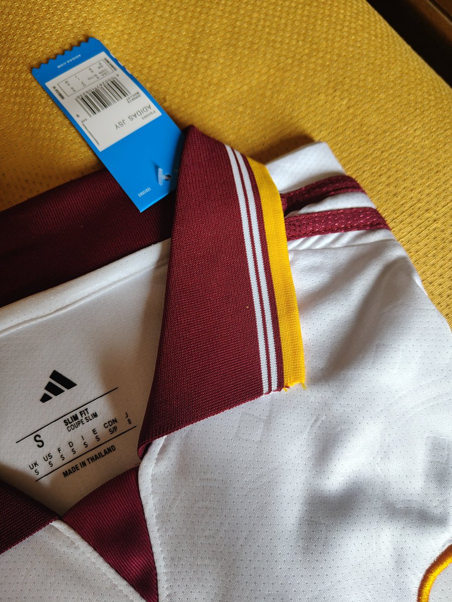 𝓖𝓲𝓪𝓭𝓪 💛❤️ tweet media