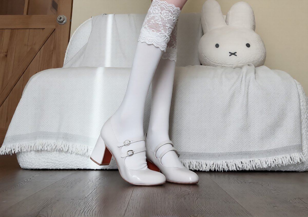 盘底的洋葱是我 tweet media