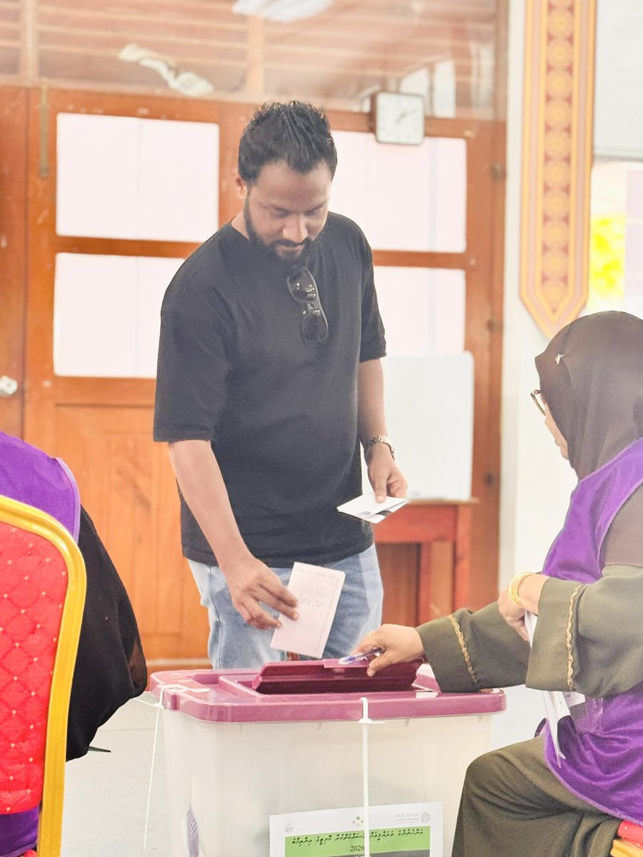 🌴 އަސްޢަދު tweet media