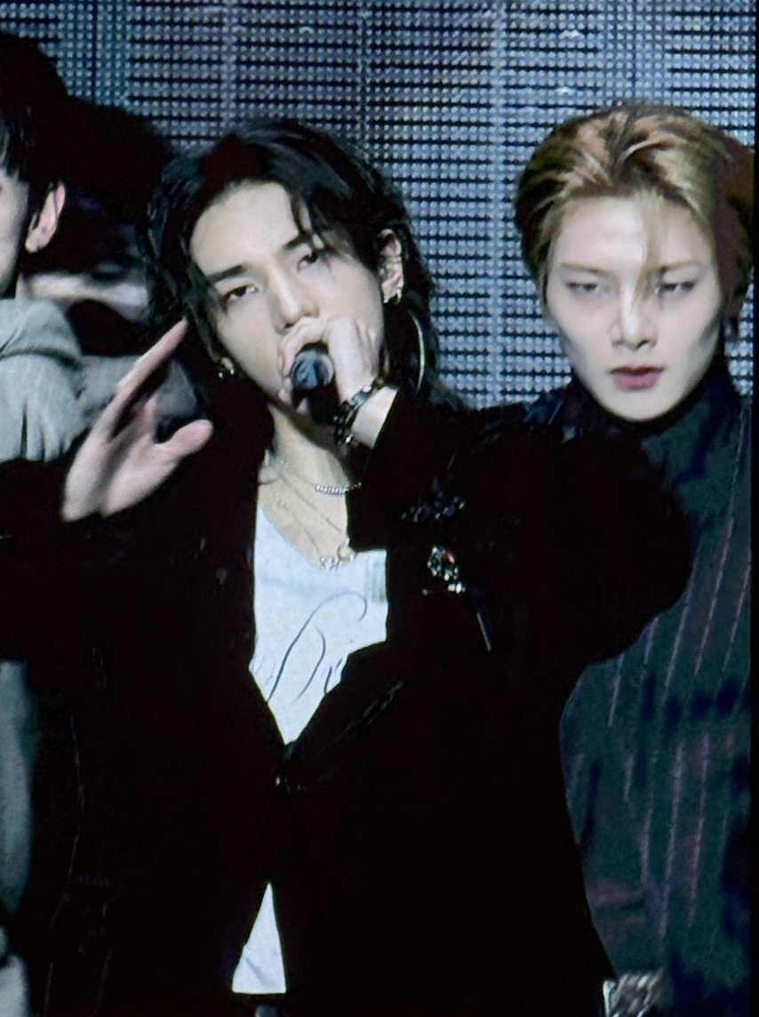 Ayen On Top 👣 tweet media