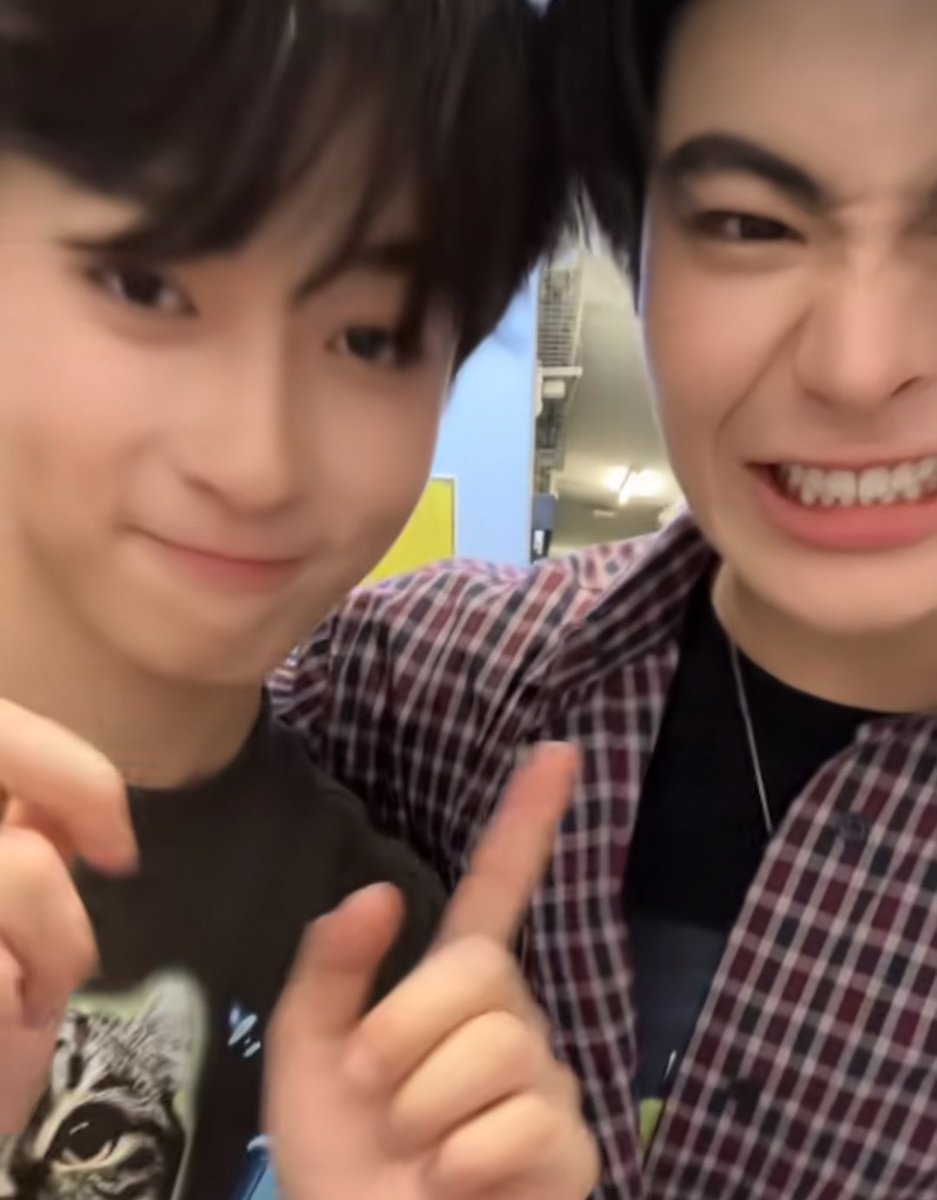 eri 🍒 tweet media