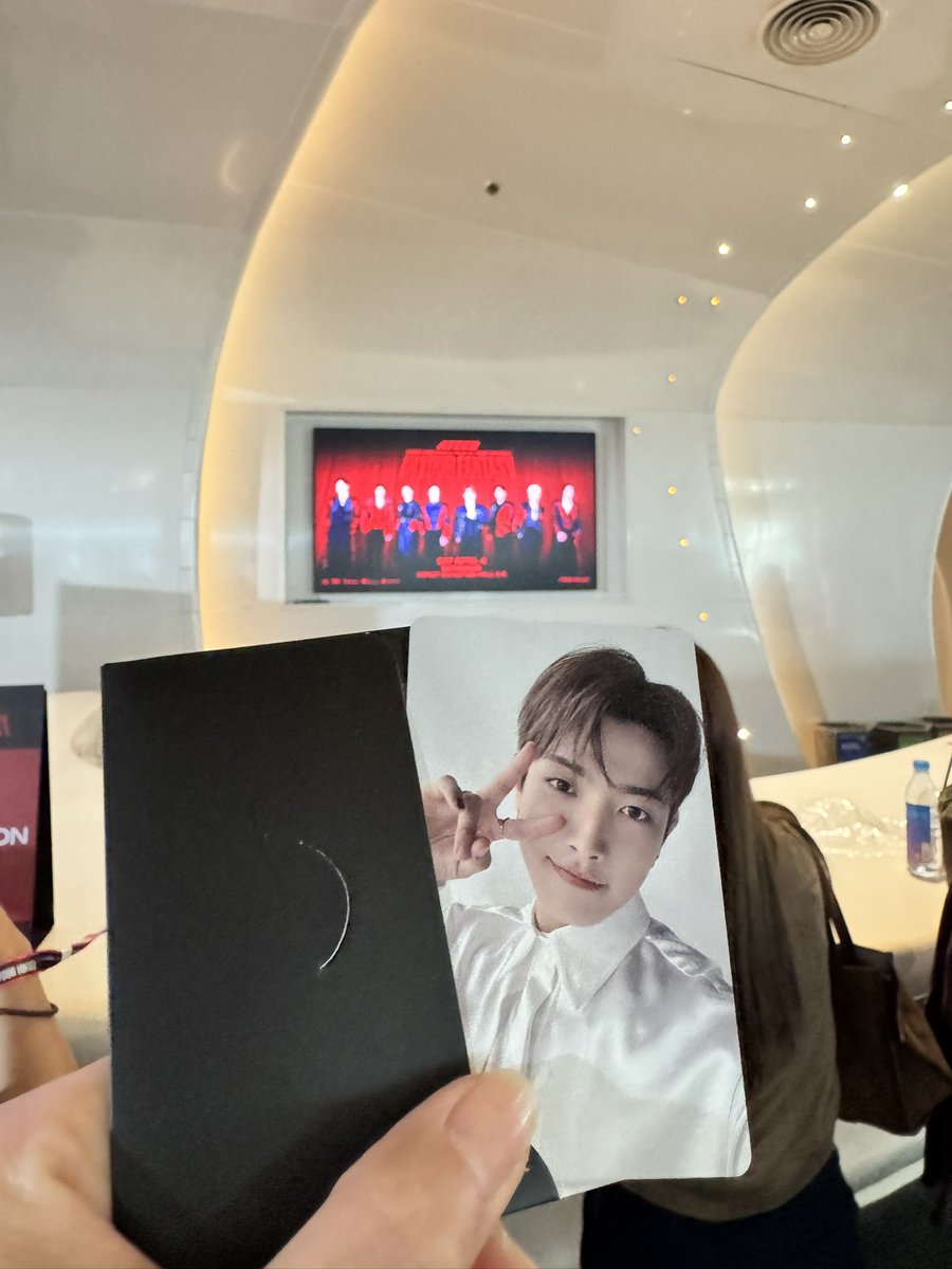 mark_kkang's tweet photo. แลกยุนโฮ ยอซังคร้าาา 
ATEEZ
#In_Your_Fantasy_BKK #In_Your_Fantasy #ATEEz #에이티즈 #ATEEZinBKK #ATEEZinBangkok #ATINYProjectTH https://t.co/wsQW5caP6x