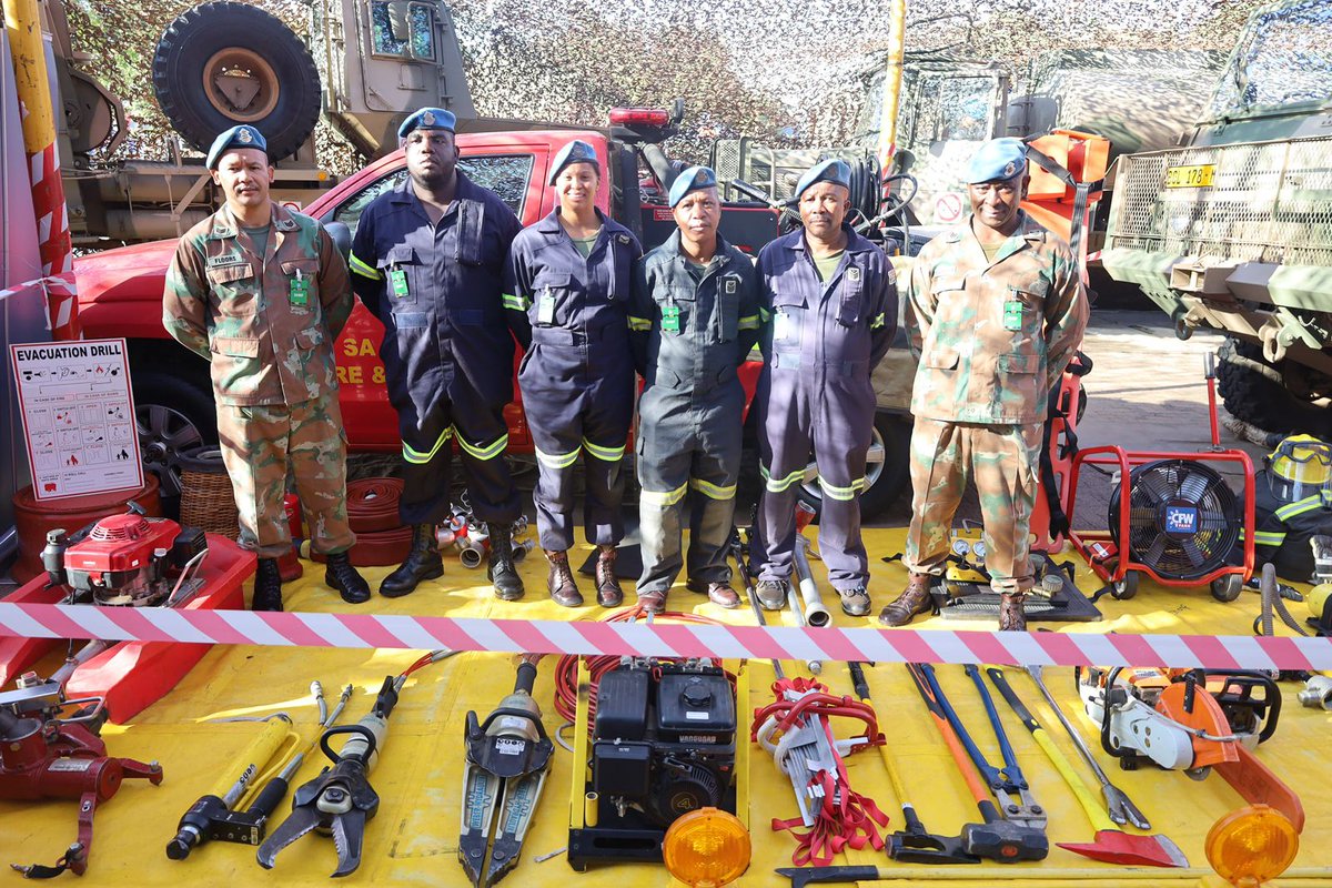 SANDF_ZA's tweet photo. #RandShow2026 article ||SA Army Support Formation Emergency Services (Firefighters) for Rand Show 2026.
https://t.co/FCGeFyep3V
#SANDF
#SAArmy
#SAArmySupportFormation
#PrideOfLions https://t.co/horry5TfTz