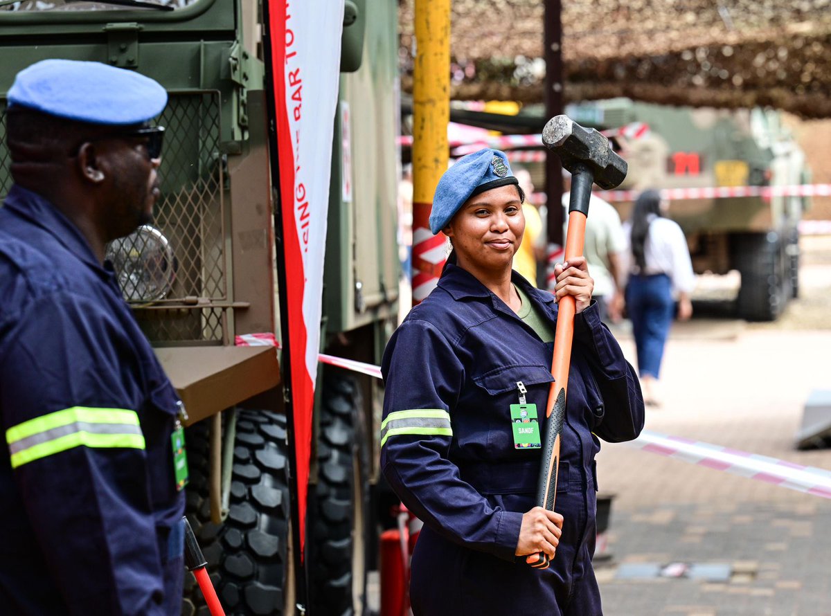 SANDF_ZA's tweet photo. #RandShow2026 article ||SA Army Support Formation Emergency Services (Firefighters) for Rand Show 2026.
https://t.co/FCGeFyep3V
#SANDF
#SAArmy
#SAArmySupportFormation
#PrideOfLions https://t.co/horry5TfTz