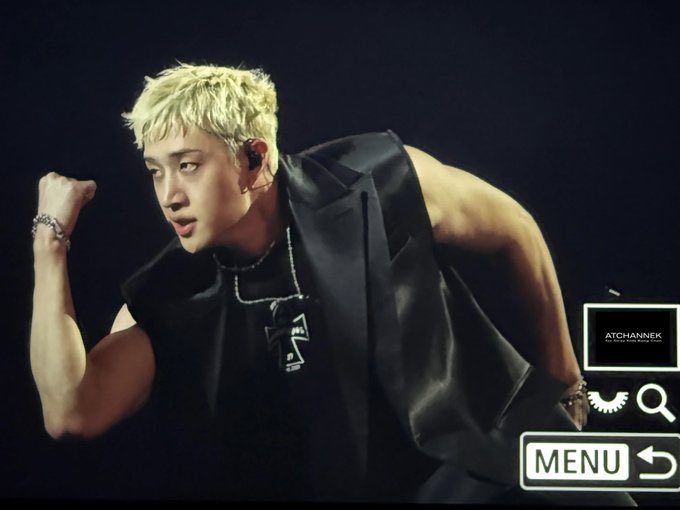 𝐦𝐣 tweet media