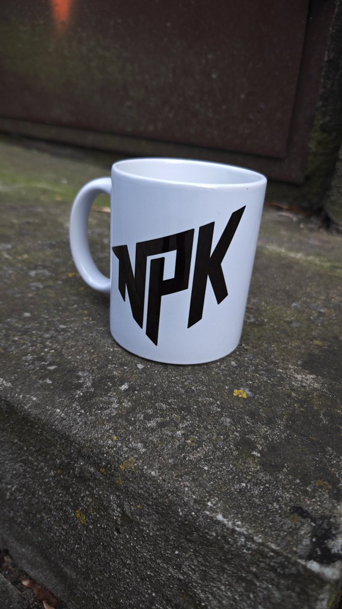 Dzień dobry!

Nasz partner <a href="/NPK_Official/">NPK</a> wypuścił do sprzedaży nowy drop swoich kubków ! 

Mamy , korzystamy i są według nas bardzo fajne ! 

Jeśli wy też byście chcieli taki kubek , uderzajcie bezpośrednio do <a href="/stev3_12/">NPK stev312</a> ! 
<a href="/UGPolska/">Underground CS2 Polska</a>