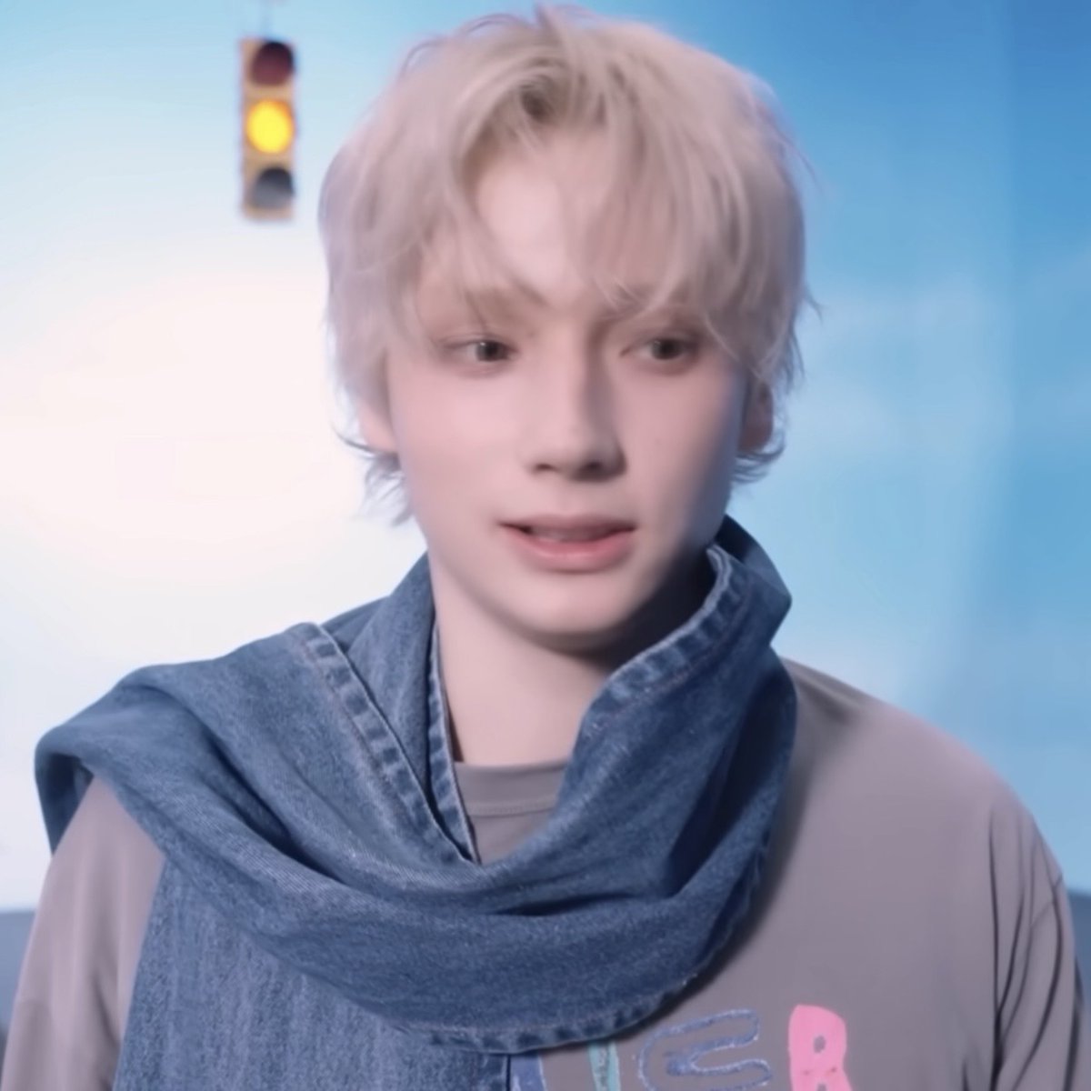 휴플레 tweet media