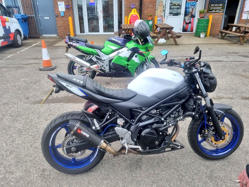 it's not me it's him👉🤪 🏍️🏍️💨 tweet media