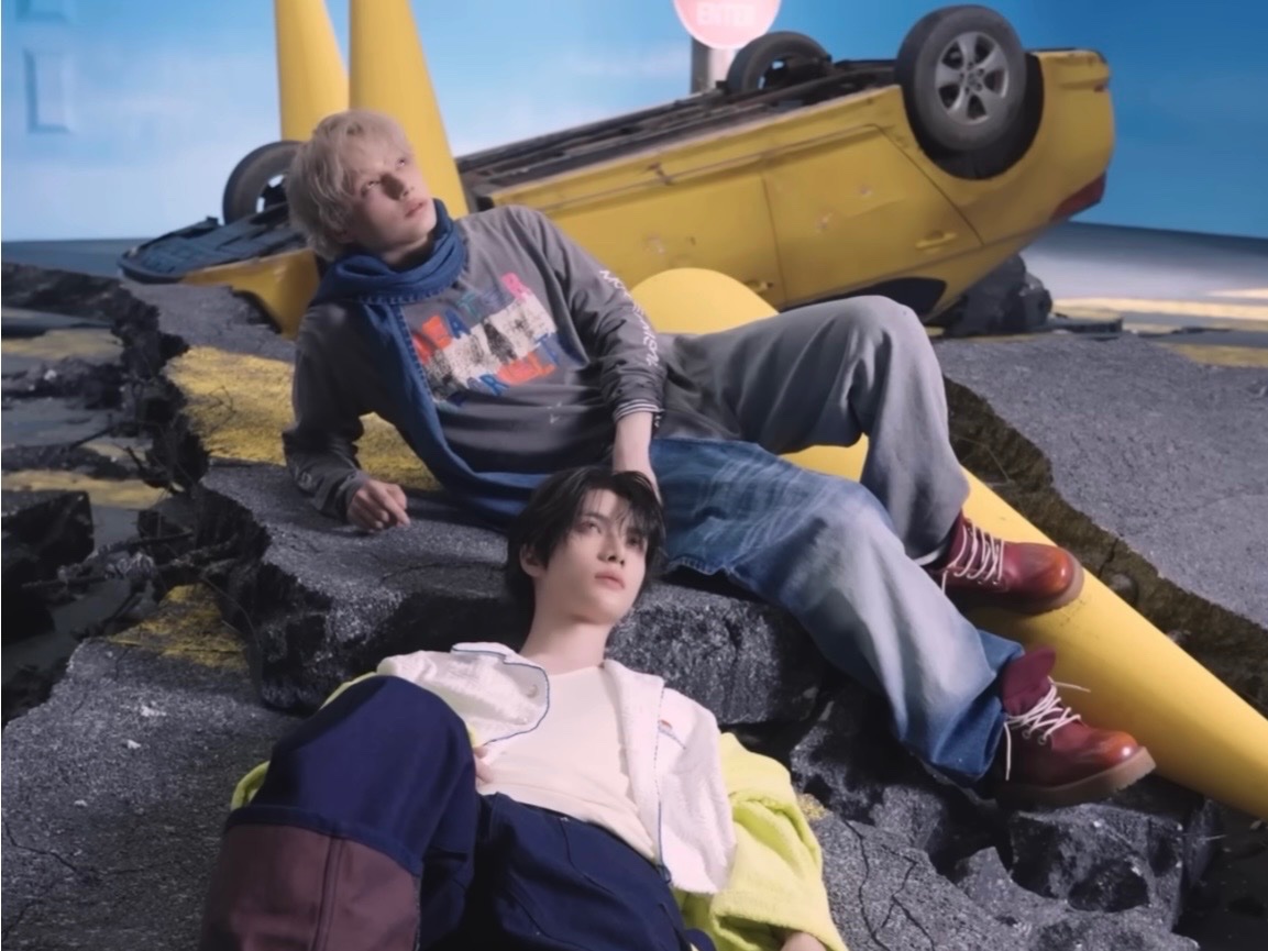 휴플레 tweet media