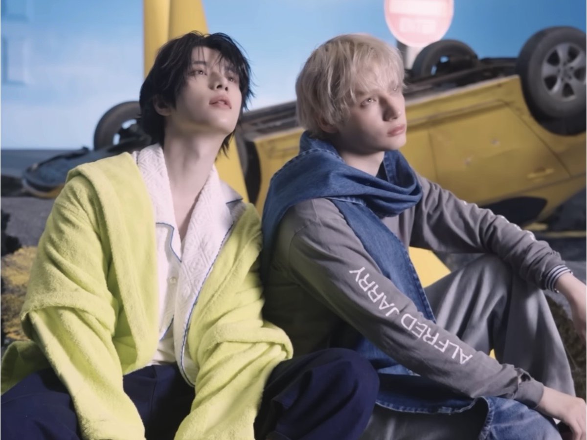 휴플레 tweet media