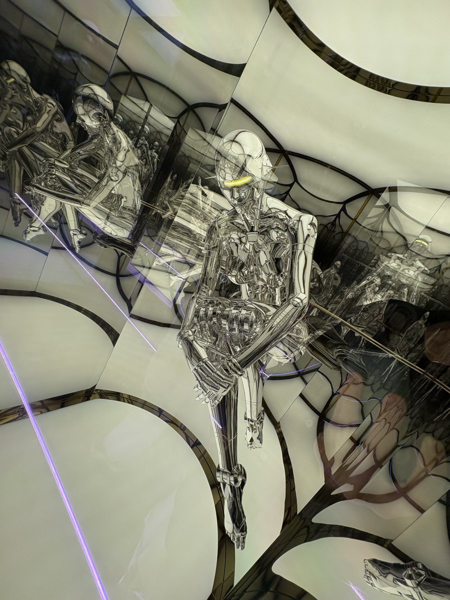 Creative museum Tokyo 東京·京橋  空山基 回顧展

光·透明·反射

#sorayama 
#sorayama_2026
#creativemuseum
#HajimeSorayama
#SORAYAMA展
#SexyRobot 
#TokyoArt