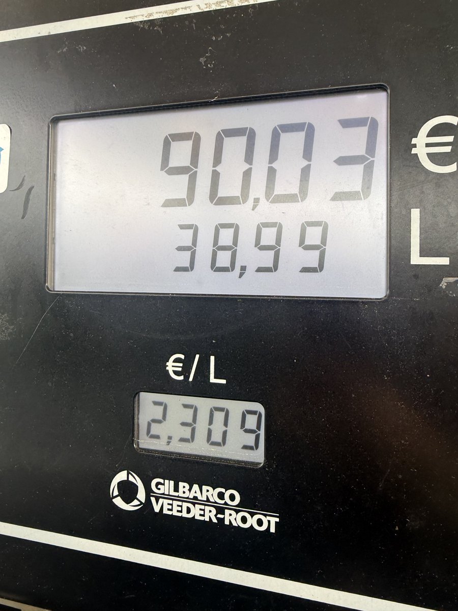 Nat Arri ☀️ tweet media