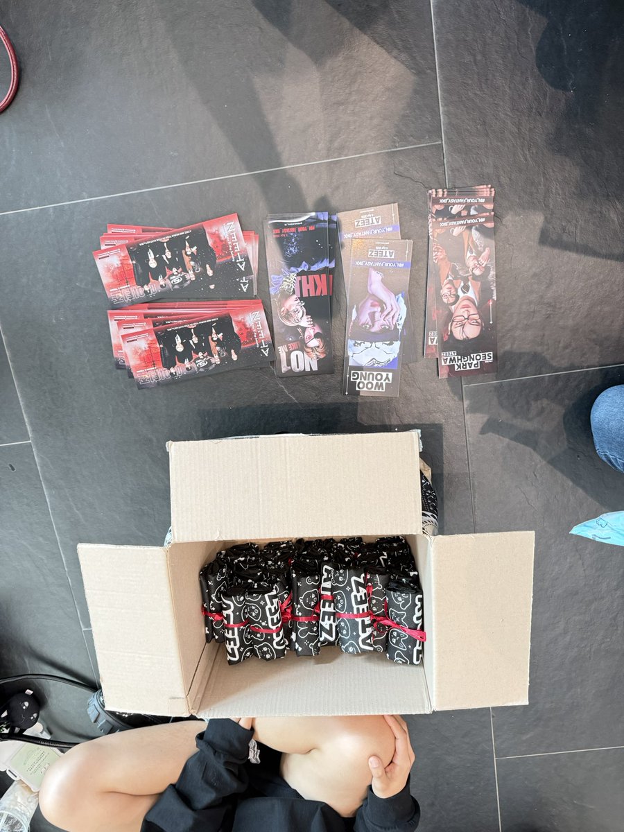 ทางเข้าฮอล 5 นะคะ

#ATINYนักแจก
#ATEEZinBangkok
#In_Your_Fantasy_BKK