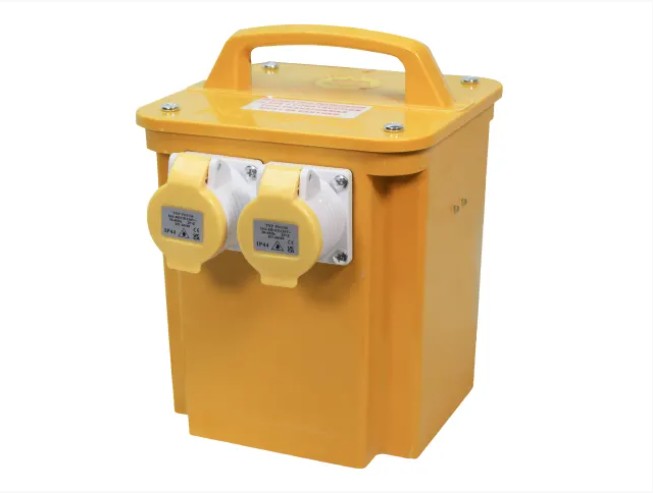 SutcliffeTools's tweet photo. Transformer 3.3kVA Dual Socket
£59.95+Vat

14m 110v 16A Plug &amp; Coupler 1.5mm Cable
£18.25+Vat

https://t.co/z09DBMC0b1
#promotions #Price #Offer #offers #SpecialOffer #PriceDrop #SupportLocal #special https://t.co/nq8UBfWIwO