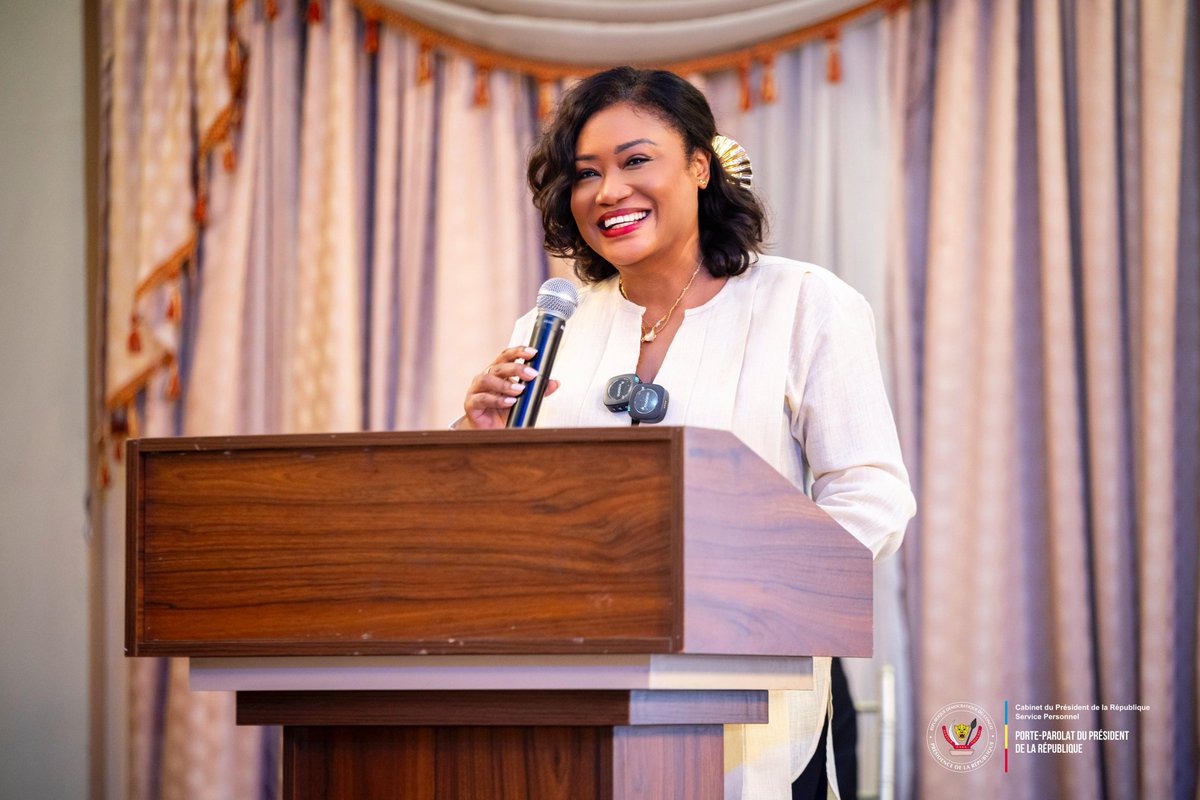 aristote_ikoua's tweet photo. Nous avons accompagné Mme @TinaSalama2, Porte-parole du Chef de l’État, invitée par l’ISAM Mbuji-Mayi pour une conférence sur l’entrepreneuriat et l’autonomisation des jeunes filles et des femmes, au cœur de la vision du Président de la République.
Accueillie chaleureusement par la population, elle a transmis avec clarté et conviction cette vision devant un public mobilisé.