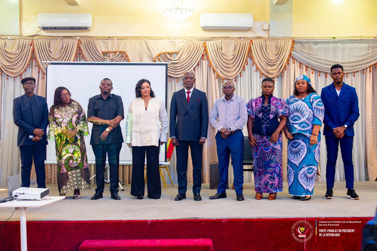 aristote_ikoua's tweet photo. Nous avons accompagné Mme @TinaSalama2, Porte-parole du Chef de l’État, invitée par l’ISAM Mbuji-Mayi pour une conférence sur l’entrepreneuriat et l’autonomisation des jeunes filles et des femmes, au cœur de la vision du Président de la République.
Accueillie chaleureusement par la population, elle a transmis avec clarté et conviction cette vision devant un public mobilisé.