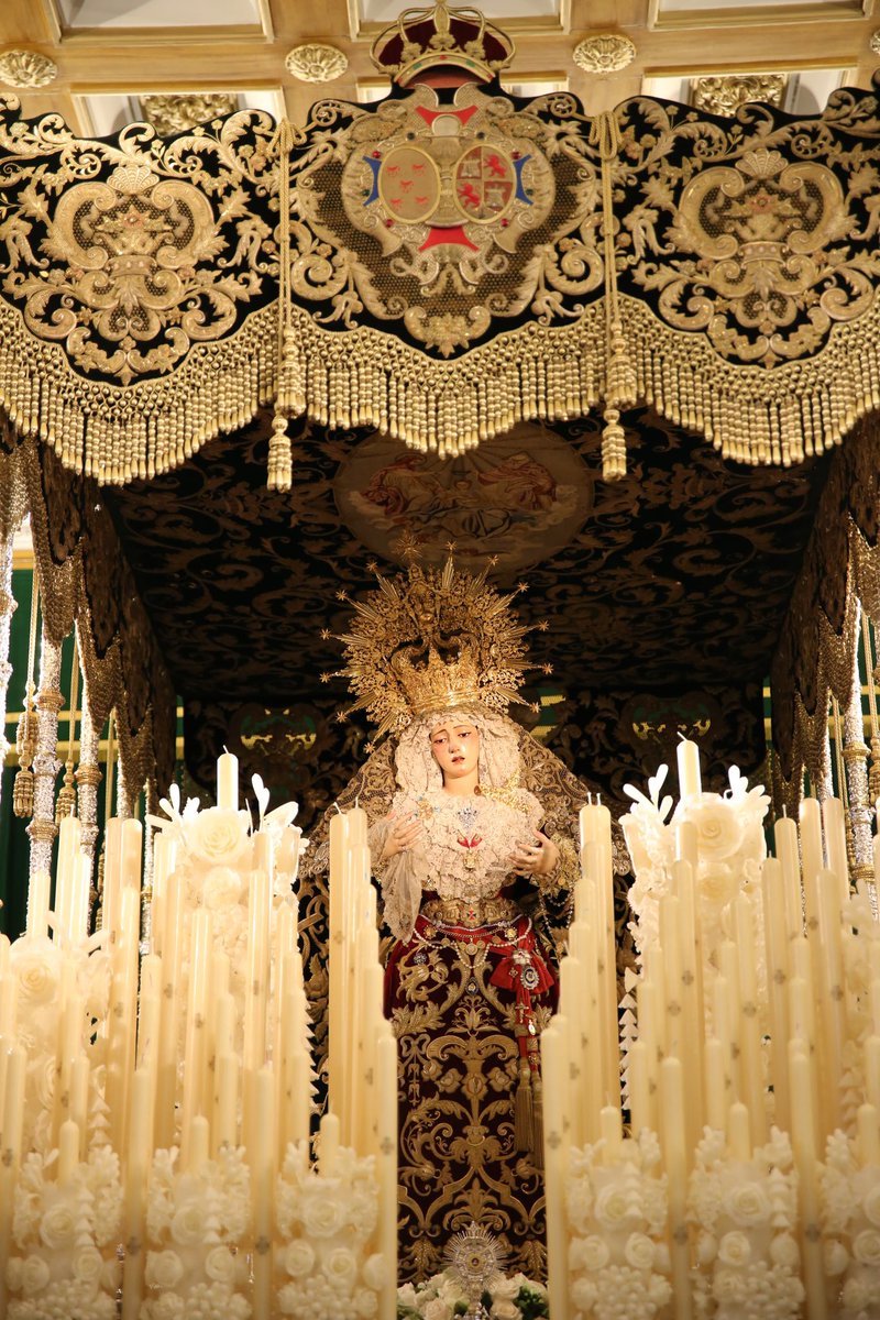 ElConsejoSev's tweet photo. 🟣Fe salesiana cada Sábado Santo en la Basílica de María Auxiliadora, donde en la Stma. Virgen María hallaremos la Esperanza.
 Hoy rezamos con nuestro Sr. Arzobispo ante los Venerados Titulares de la Hermandad de la Trinidad (Oficial).
 🔗Más información: https://t.co/0GiRpI1afF
 #SSantaSevilla26