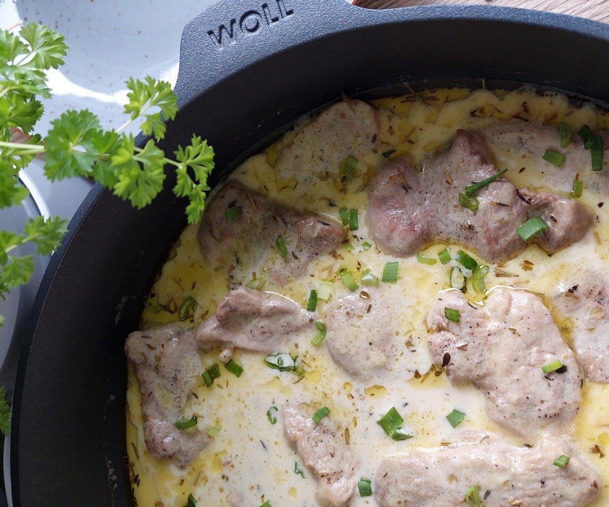 YanusiasKitchen's tweet photo. Шинка у вершковому соусі зі сметаною та хроном: простий рецепт
https://t.co/E9VzP2B33s https://t.co/BQtZVZVIVU