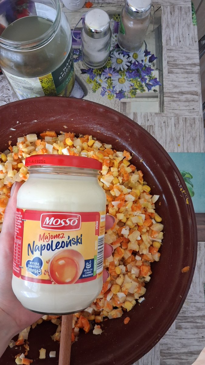 Nieidealka tweet media