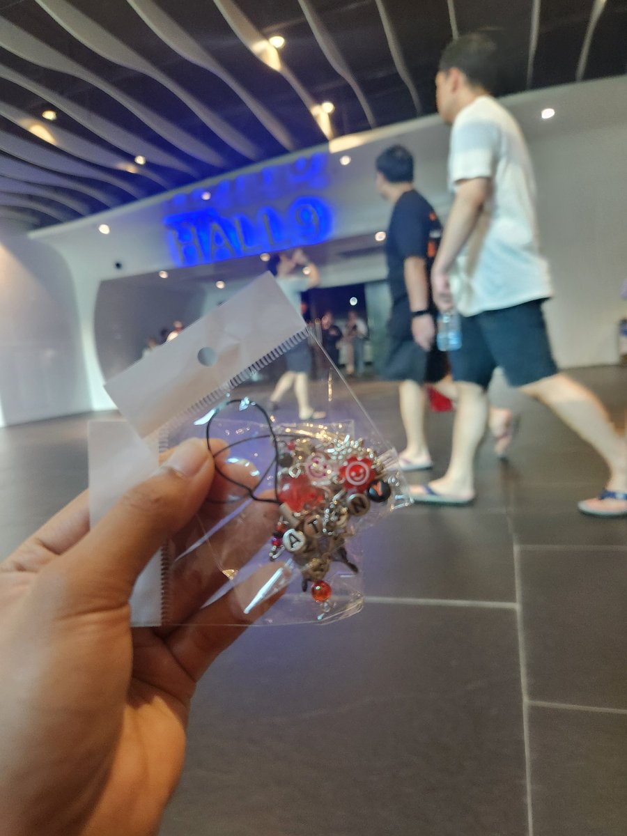 ดงชบา tweet media