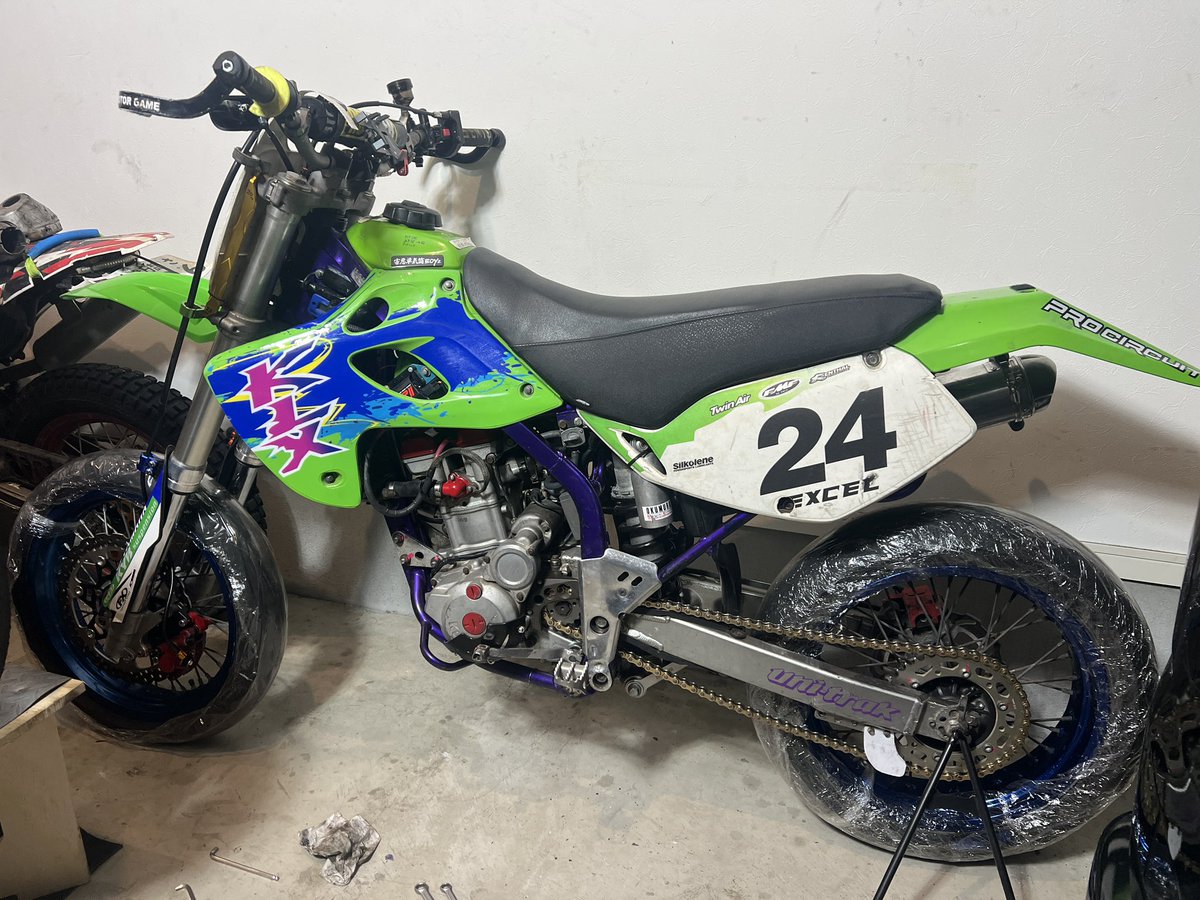 エムエス tweet media