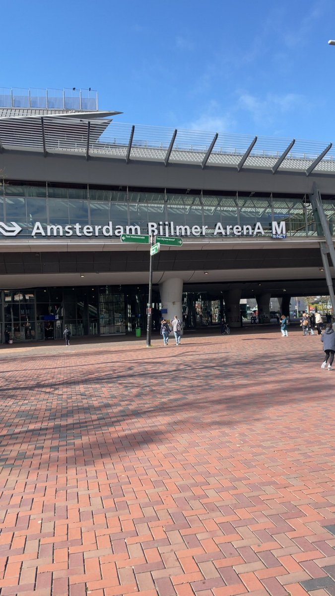 Abrantielove's tweet photo. Amsterdam Johan cruiff Arena https://t.co/jHdCOd0m3K