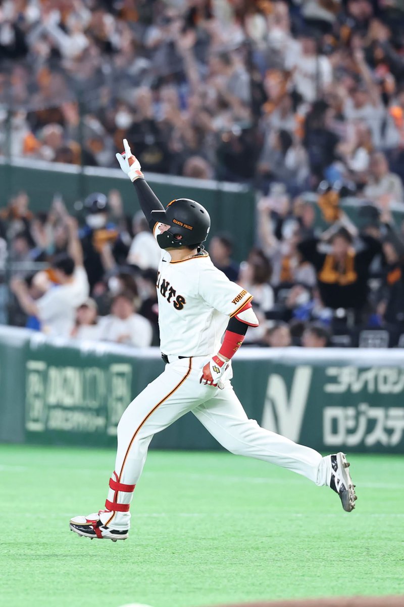 読売巨人軍（ジャイアンツ） tweet media
