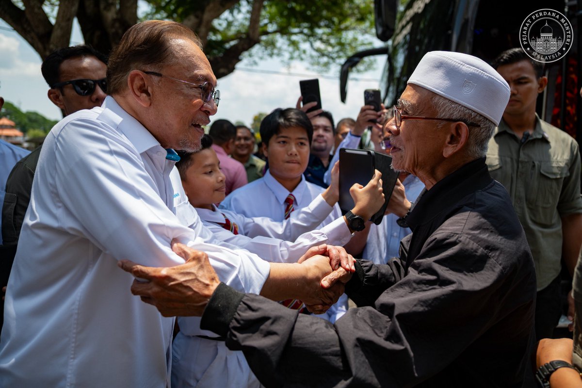 Anwar Ibrahim tweet media