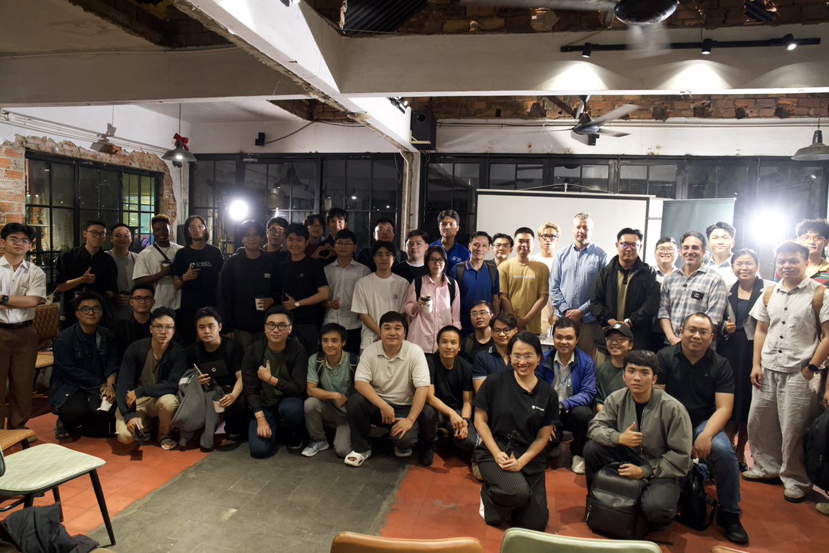 David Zhang (▲) tweet media