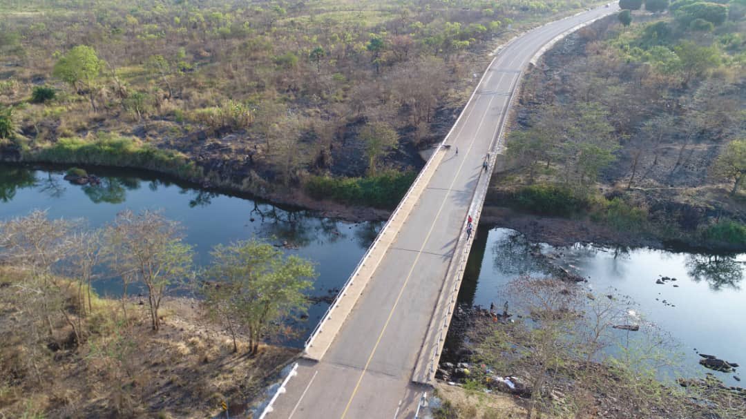 aniku_jakii256's tweet photo. Acholi is rising With key links strengthened, junctions upgraded, and towns modernized under USMID, connectivity is boosting trade, safety, and opportunity.A big step forward for regional growth!
#GoldenPosts #InfrastructureWorks @UNRA_UG @UgandaMOLG @StateHouseUg @KagutaMuseveni https://t.co/uchu5y1Ns3