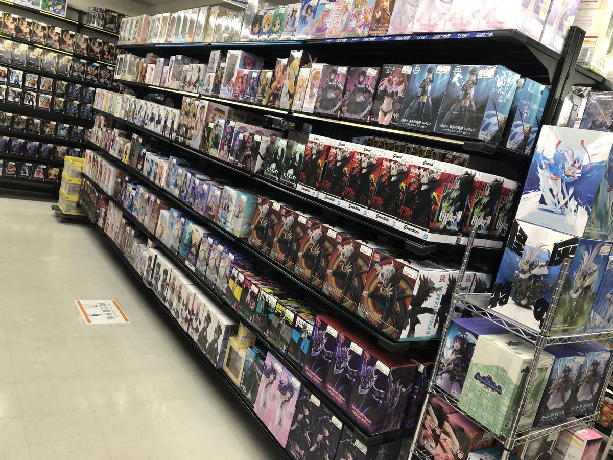 ブックオフ具志川店では、
たくさんのフィギュアを取り扱っております‼️
お好きなタイトルの特価フィギュアもあるかも⁉️
お近くにお寄りの際は是非、ブックオフ具志川店へ♪