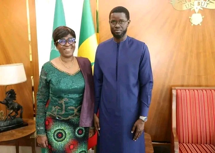 lePeuple_cd's tweet photo. FRANCOPHONIE 🌍 | DIPLOMATIE
Juliana Lumumba reçue à Dakar par Bassirou Diomaye Faye dans sa campagne pour la tête de l’Organisation internationale de la Francophonie.
#RDC #Diplomatie #LePeuple https://t.co/7KqBA3VcE2
