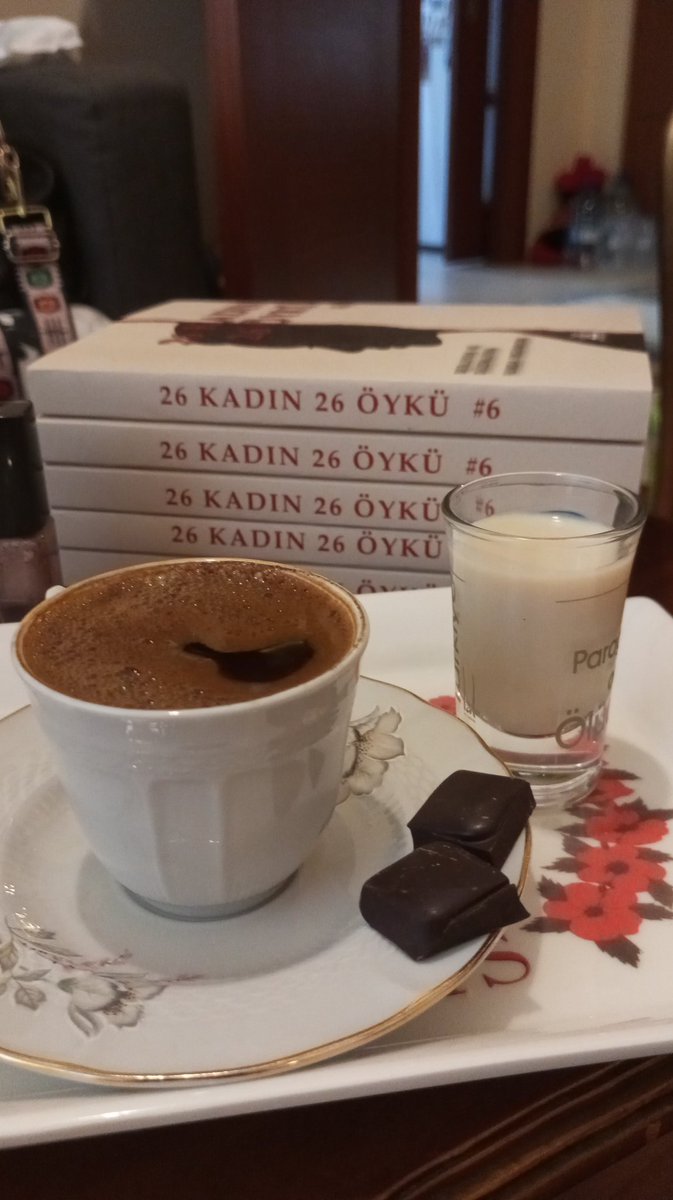 Kitabımızın ilk kutlamasını tabisi kahve ile yapacaktık.