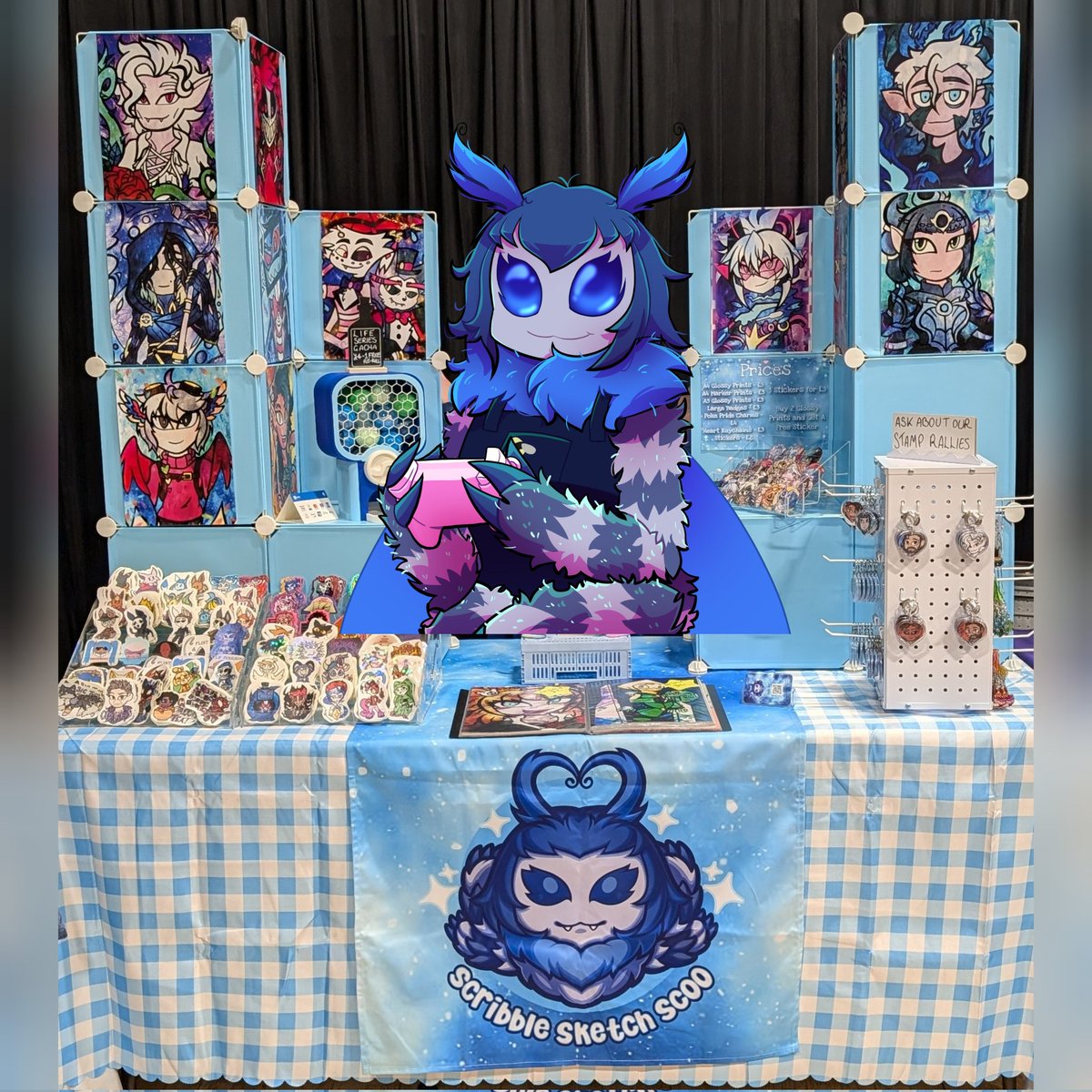 scribblesketchscoo | moth pngtuber tweet media