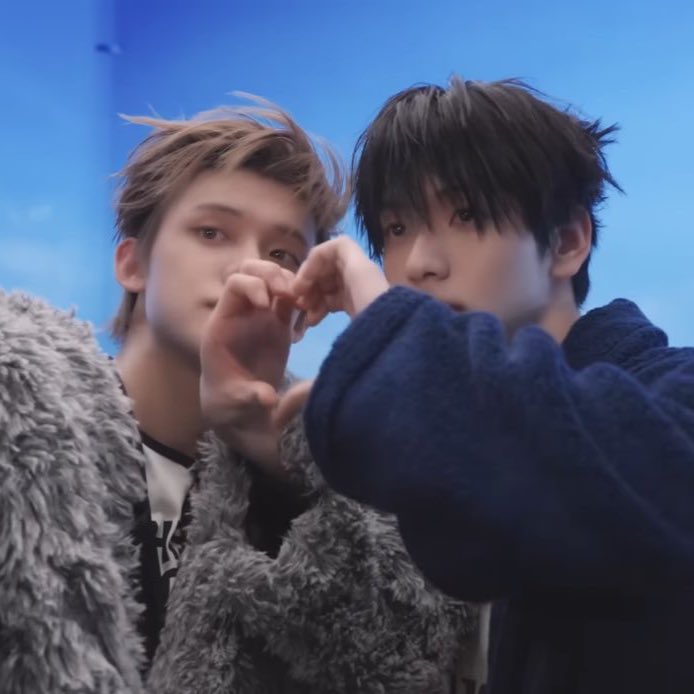 zee ᯓ★ tweet media