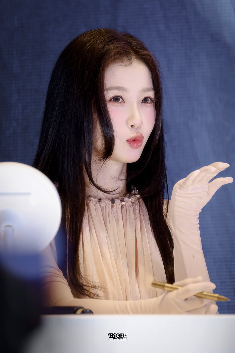 RigelEsther1218's tweet image. Reserve your unique innocence and gentle nature for those who cherish you🥰

#estheryu #esther #yushuxin #yushuxinesther #우서흔 #อวี๋ซูซิน #虞书欣 #虞书欣esther #云初令 #YunChusVengeance