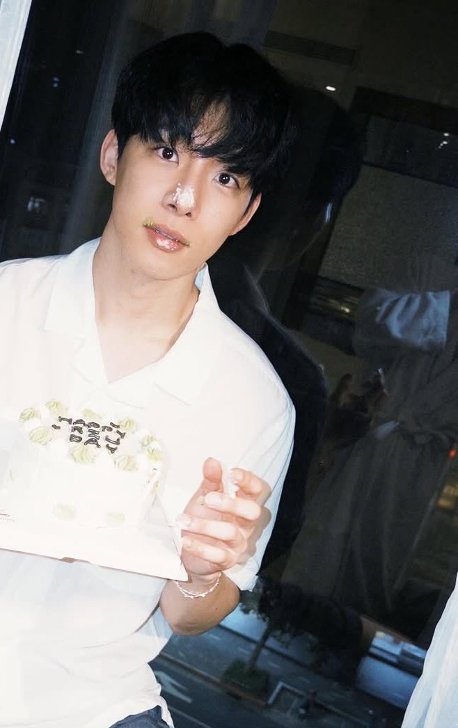 뭔?너원? tweet media