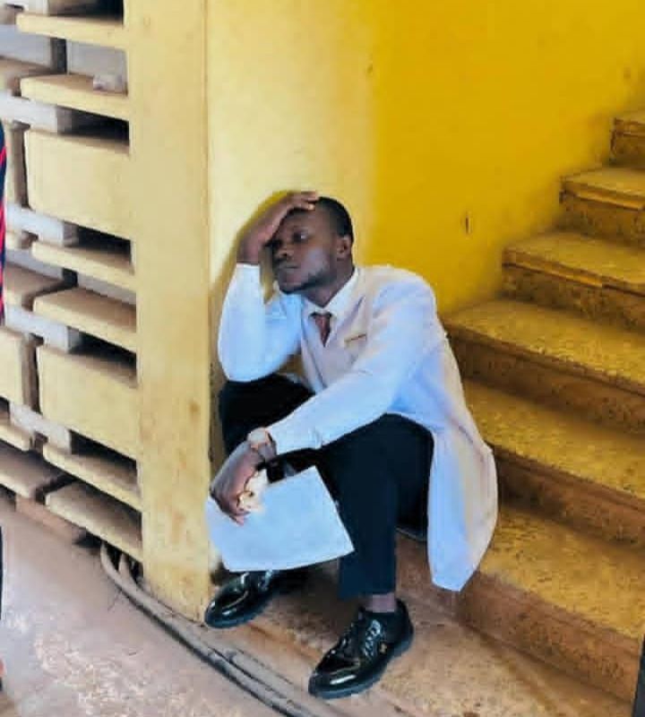 Ememzyvisuals tweet media