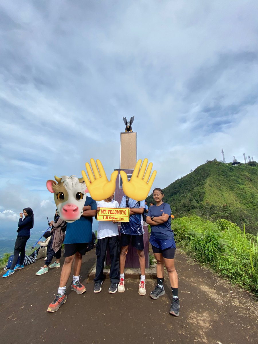 bombarr407's tweet photo. Gak ada tenaga buat ikutan tektok gunung 2000-3000.
Malas diperjalanan dan waktunya gak ada.
Jd salah satunya ya Telomoyo sama Andong
Yg terakhir. Ikut event sama grup trailrun jogja๐โค๏ธโ๐ฅโค๏ธโ๐ฅโค๏ธโ๐ฅ
#Telomoyo
#Andong
#Magelang
#Jogja
#Semarang https://t.co/ecEETqs18R