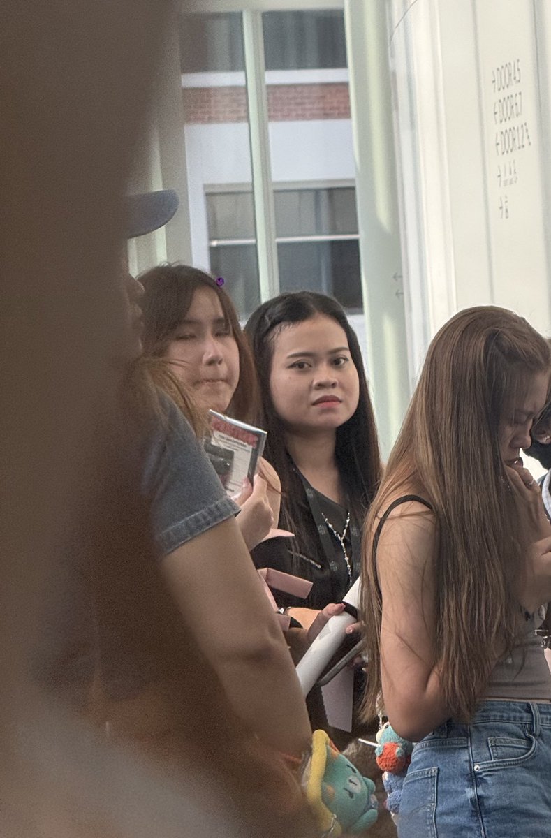 vivi 🌈🫧✨ tweet media