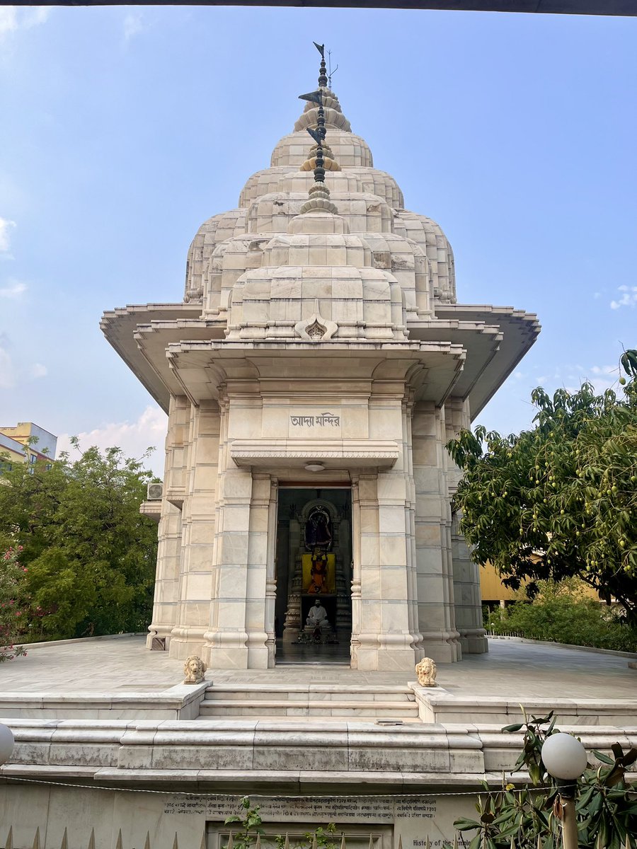 SaveCowsIN's tweet photo. @GSAA2027 🛕 Kolkata’s temples are becoming the voice of Gau Mata! 
Team Save Cows is reaching temples in Kolkata to spread the sacred message of Gau Samman Aahvaan Abhiyan — spirit of Gau Raksha begins right here, in the City of Joy! 🙏गौ सम्मान प्रचार कोलकाता के सभी मंदिरों से हो रहा है। https://t.co/4MU7bweq0F