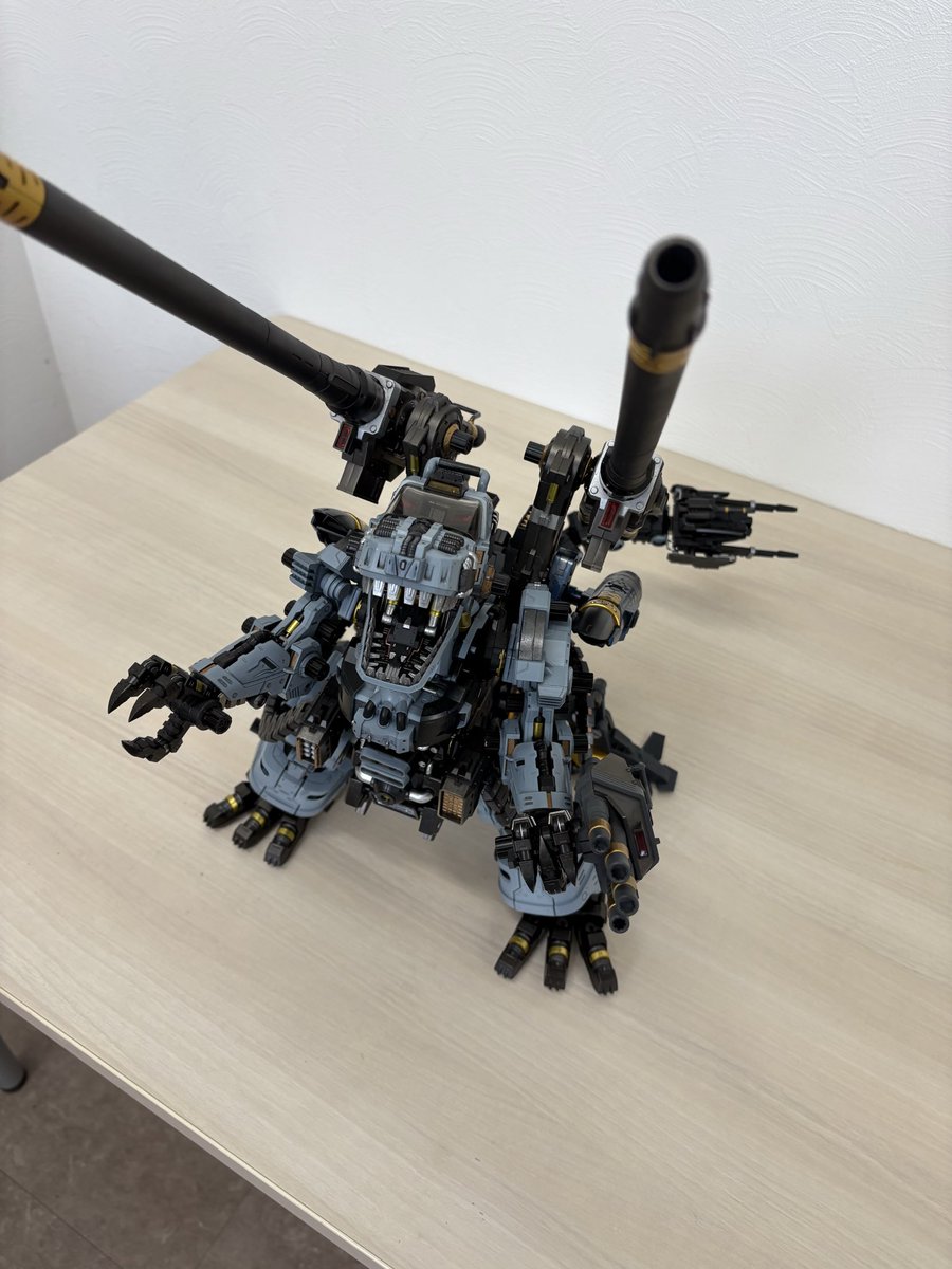 ryo58431586's tweet photo. 初投稿で、初全塗装作がもうすぐ完成しそうなので…

妥協点ありまくりですが半年以上かかってやっとここまで…

地元の展示会に間に合いそうです。 https://t.co/ANrjDFZjNN